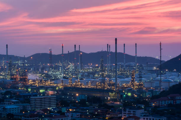 istock Oil refinery power station at twilight 1009372284