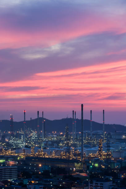 istock Oil refinery power station at twilight 1009372314