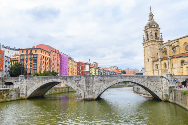 istock panoramic view of bilbao old town with san Anton church at background, Spain 1009408564