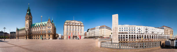 istock Hamburg Town Hall Panorama 1009471016