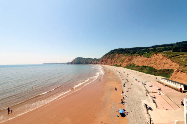 sidmouth beach - shingle beach fotografías e imágenes de stock