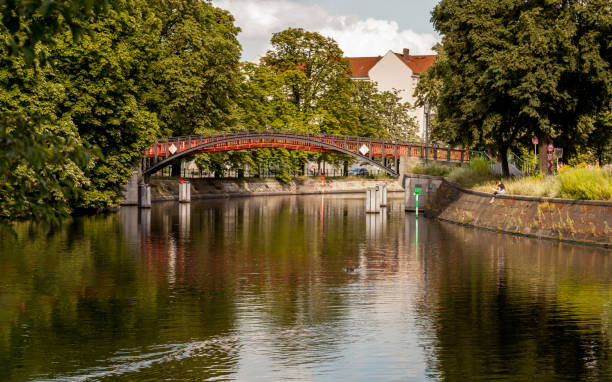 istock Bridge over the Landwehr canal 1009547200