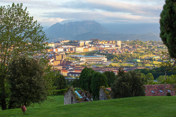 istock Oviedo city view in sunset. Spain 1009606210