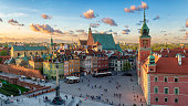 istock Warsaw, Royal castle and old town at sunset 1009606890