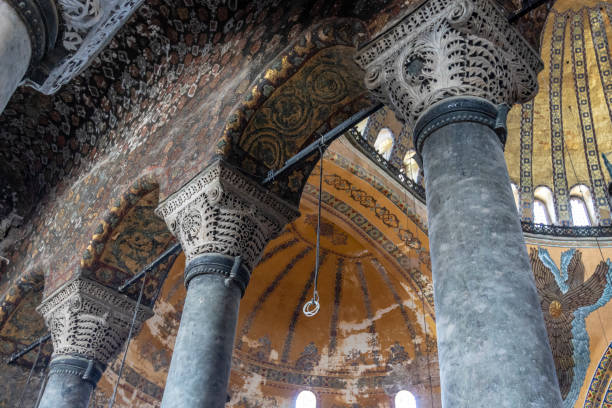 istock Interior of the Hagia Sofia (Aya Sophia) in Istanbul, Turkey 1009644478