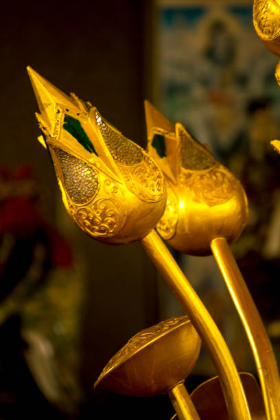 istock The golden lotus is beautifully decorated. 1009647712