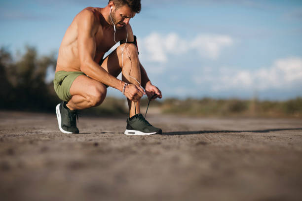 istock Sport guy in the nature 1009654318