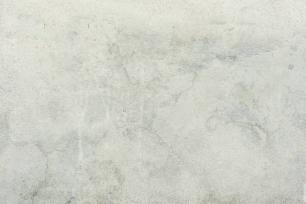istock Wall fragment with attritions and cracks 1009671822