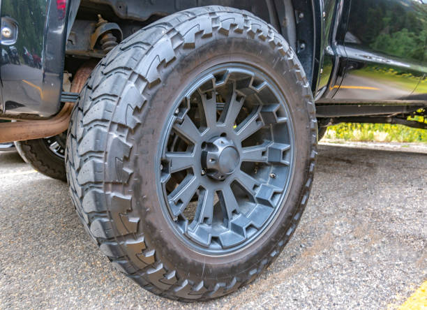 istock Large off roading tires and wheel on truck 1009672032