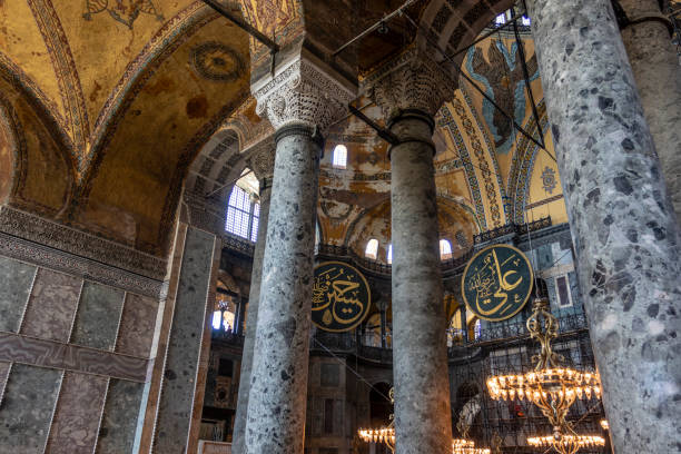 istock Interior of the Hagia Sofia (Aya Sophia) in Istanbul, Turkey 1009677198