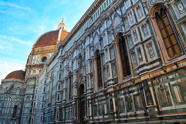 istock Landmark Duomo Cathedral in Florence 1009705854