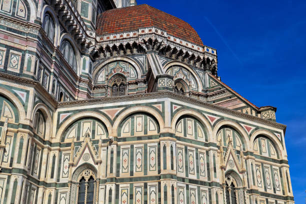 istock Landmark Duomo Cathedral in Florence 1009706008