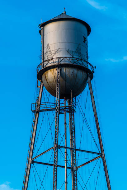 istock Old metal water tower - Round Rock , Texas Storage Tank 1009730430