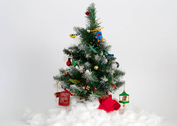 árvore de natal de aeclectic - snow fake snow isolated christmas ornament - fotografias e filmes do acervo