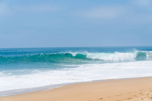 istock The Wedge in Newport Beach 1009781952