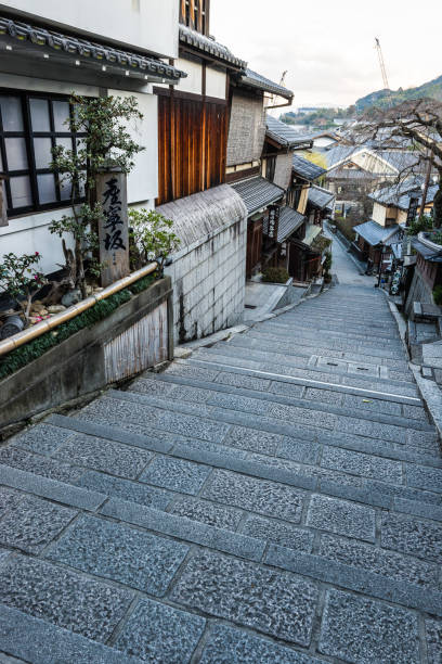 istock sannenzaka steps in Higashiyama Kyoto Japan 1009793108