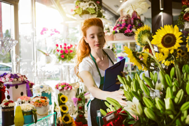 istock Flower shop led by young entrepreneur 1009898926