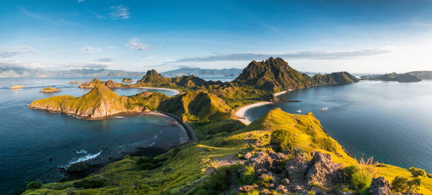 Padar Island in a morning Top view of Padar Island in a morning from Komodo Island (Komodo National Park), Labuan Bajo, Flores, Indonesia pulau komodo stock pictures, royalty-free photos & images