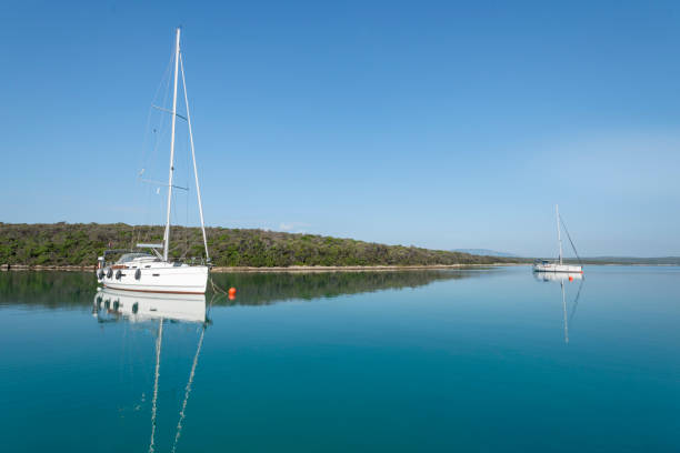 istock Sailing boat in sea 1009948420
