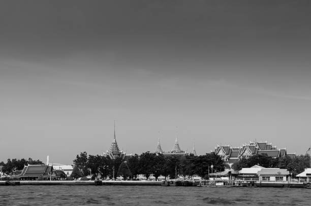 istock Bangkok cityscape with high ris ebuildings seen from calm Chao Praya River 1009997076