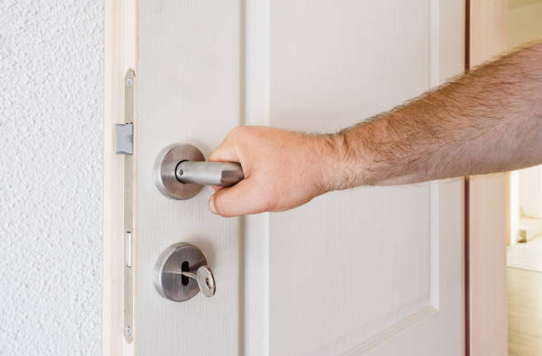 istock wooden door 1010035328