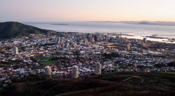istock Cape Town City Bowl from Table Mountain 1010040312