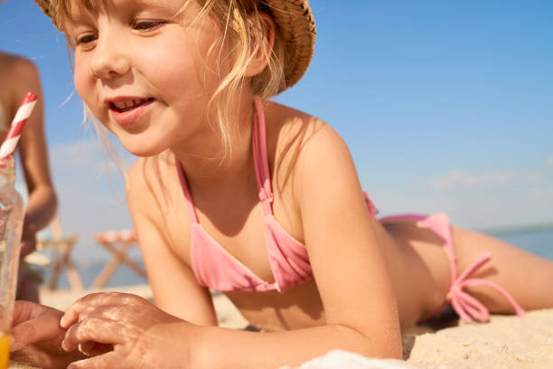 istock Sweet Girl On Beach 1010182852