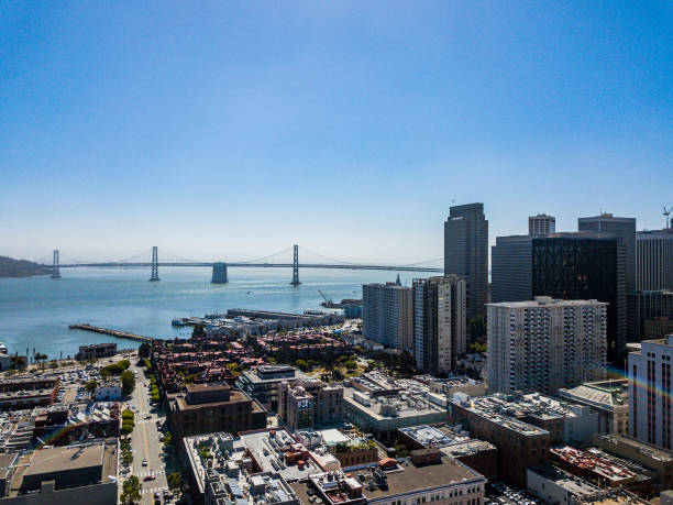 veduta aerea del centro di san francisco - san francisco county embarcadero center bay bridge built structure foto e immagini stock