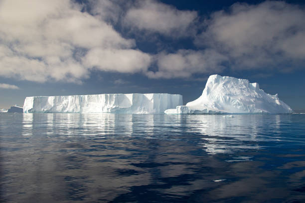 istock Tempanos in the Antarctic peninsula, Argentina. 1010300238
