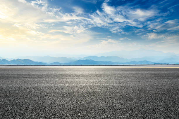 istock Asphalt road and mountains natural scenery at sunrise 1010314322