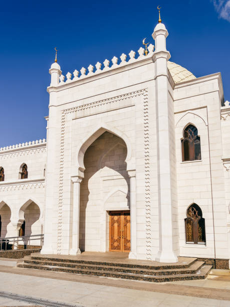 istock White mosque at the sunny day 1010378358
