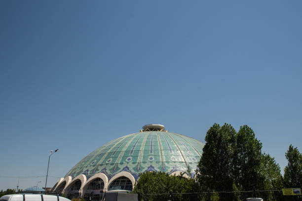 istock Chorsu Bazaar at Tashkent, Uzbekistan 1010408768