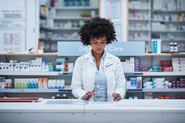istock Tackling her pharmaceutical duties with some digital assistance 1010455740