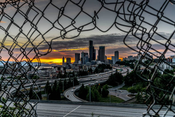 istock Golden hour right before the Seattle sunset 1010461536