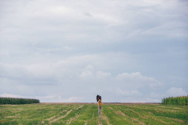 istock Woman on the field 1010555124