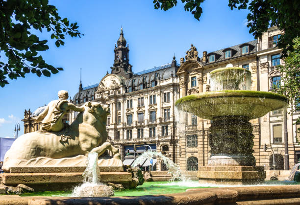 istock wittelsbacherbrunnen well in munich 1010789082