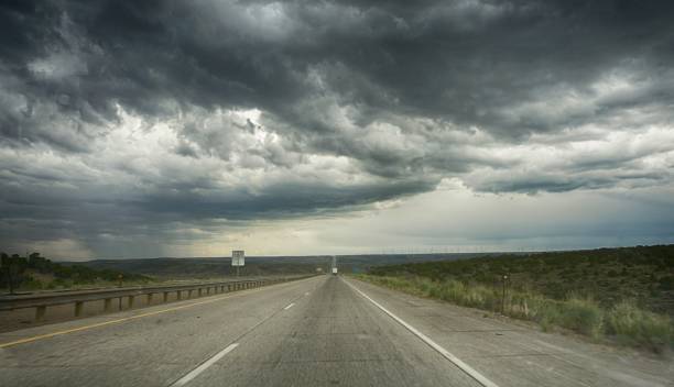 orage - cumuliform photos et images de collection