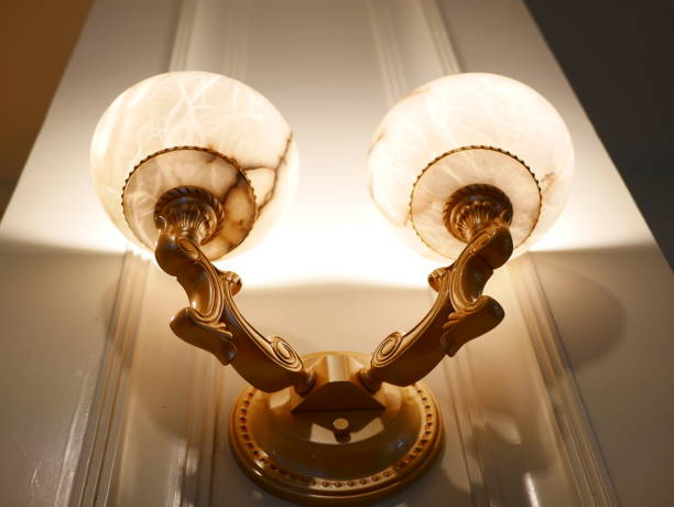 istock Lighting Fixture Patterened Wallpaper 1010986950