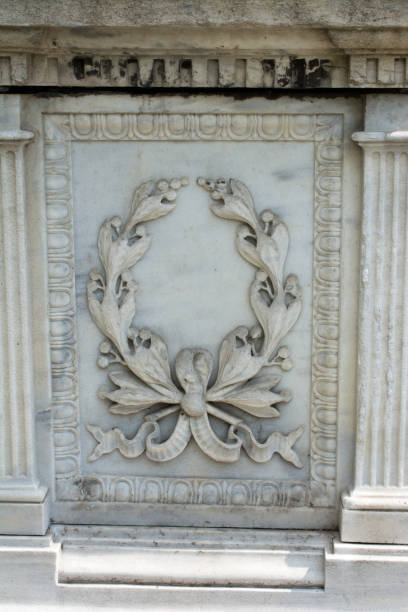 istock Ottoman marble carving art detail 1011074326