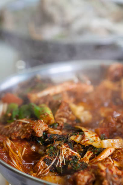 istock boiled chicken of oriental medicine 1011120418