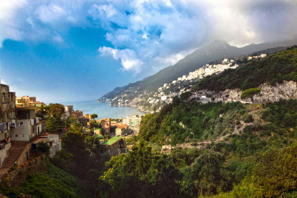 vietri sul mare - ceramics italian culture sorrento pottery photos et images de collection