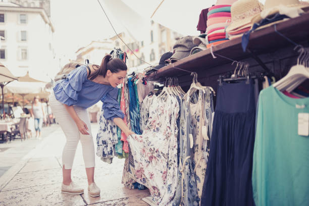 istock Young women discovering Italy. 1011294056