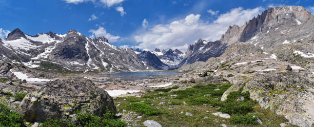 istock Upper and Lower Jean Lake in the Titcomb Basin along the Wind River Range, Rocky Mountains, Wyoming, views from backpacking hiking trail to Titcomb Basin from Elkhart Park Trailhead going past Hobbs, Seneca, and Island Lakes as well as Photographers point 1011298082