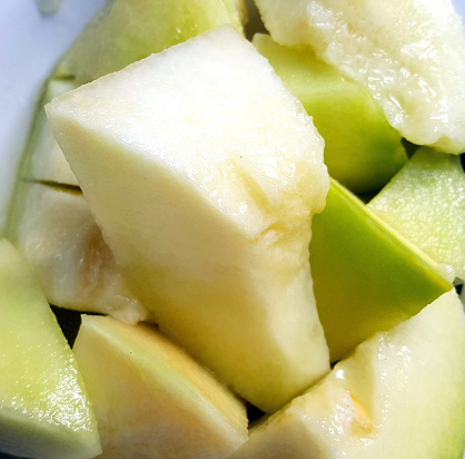 slices of a juicy melon, image of a