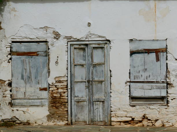 istock Old house in Chora, Kythnos island, Greece 1011342808