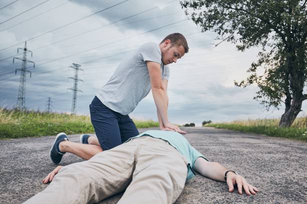 istock Resuscitation on the road 1011372398