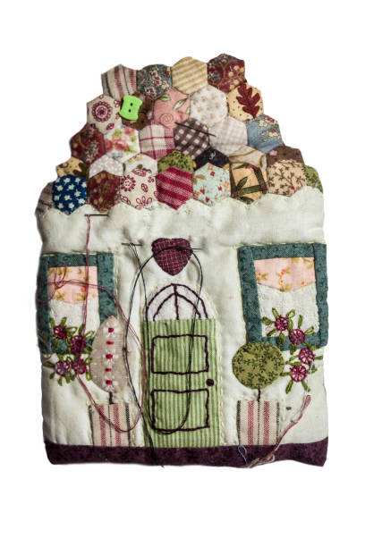 istock Sewing needle cushion made of pachtwork 1011404626