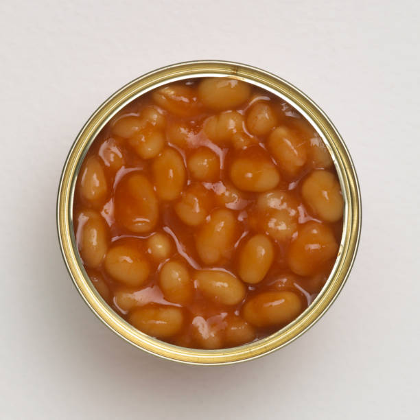 istock OPEN TIN OF BAKED BEANS IN CLOSE UP 1011494250