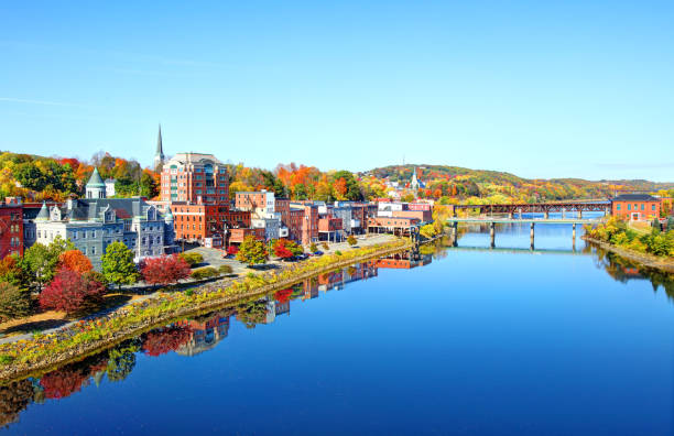 istock Autumn in Augusta Maine 1011590186