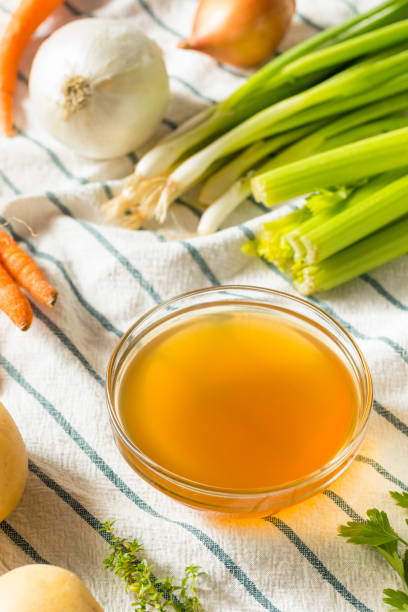 有機野菜のスープを調理 ストックフォト